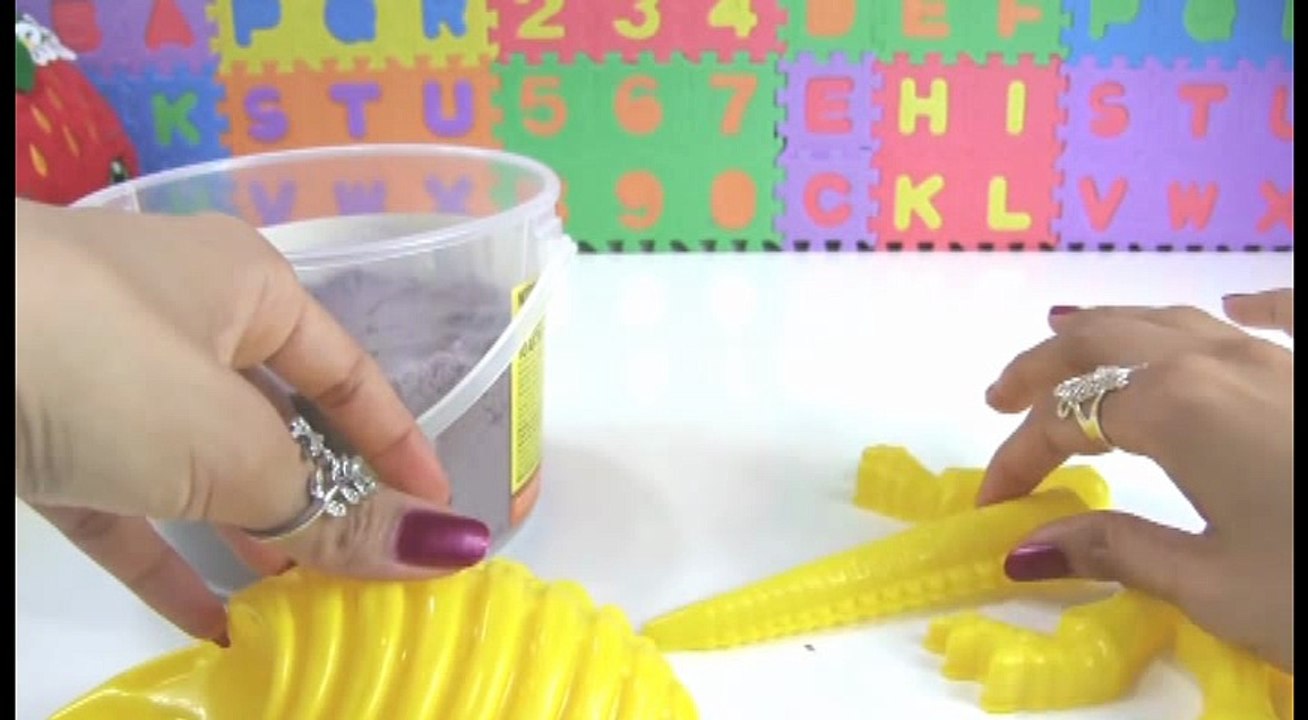 kid toy_Kinetic Sand - Dinosaur Bones Using Kinetic Sand