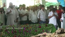 Comedy Actor Razak Khan's Funeral Ceremony - Rajpal Yadav, Makrand Deshpande