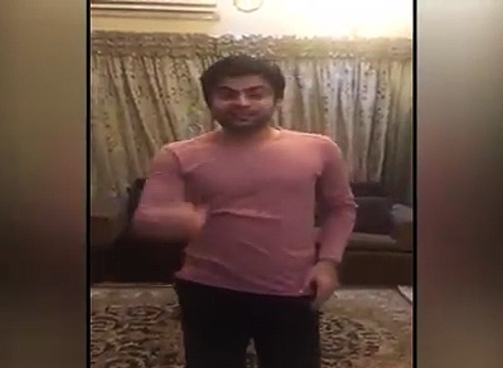 سلیفی کینگ احمد شہزاد نے پاکستانی ٹیم کی فتح کا جشن کس طرح منایا ؟ ۔۔۔ ویڈیو دیکھیے