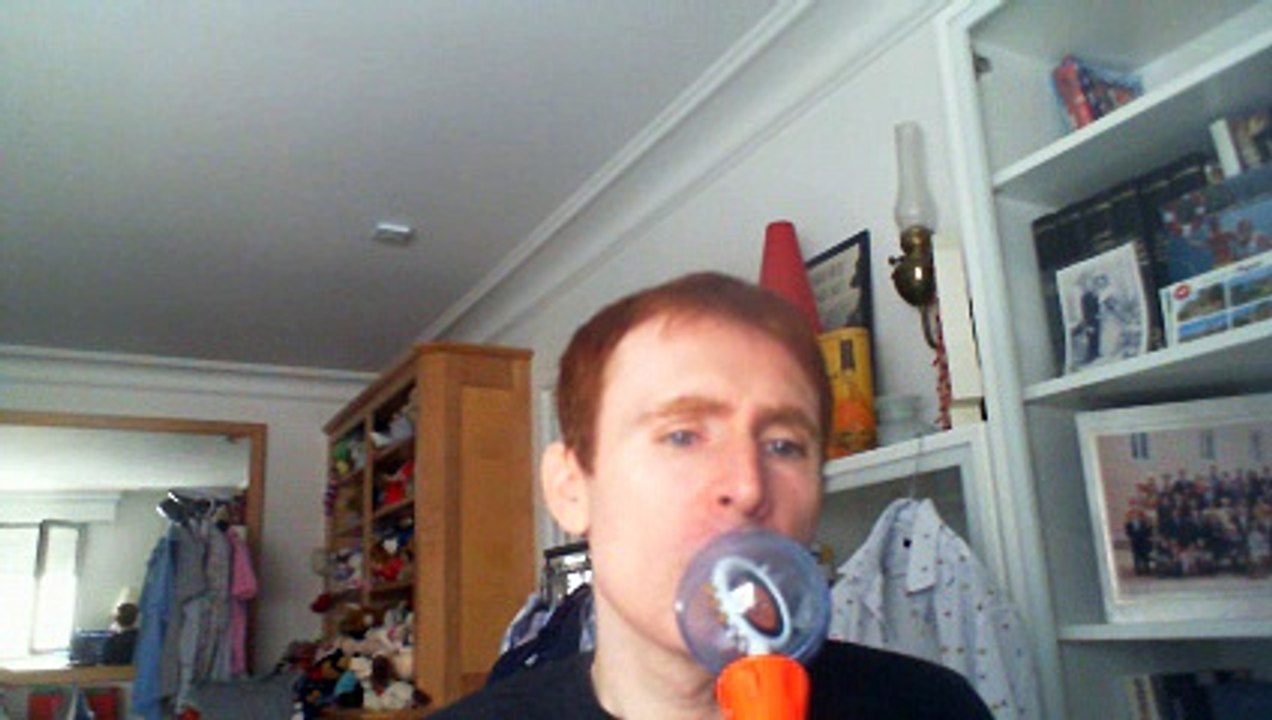 Wiwi égratigne "au jardin des ombres" de Lino