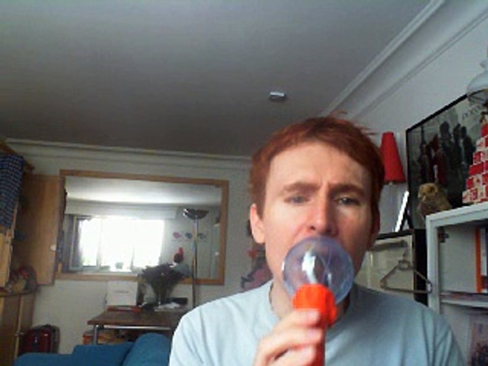 Wiwi égratigne "sois pauvre et tais toi" des Sales Majestés