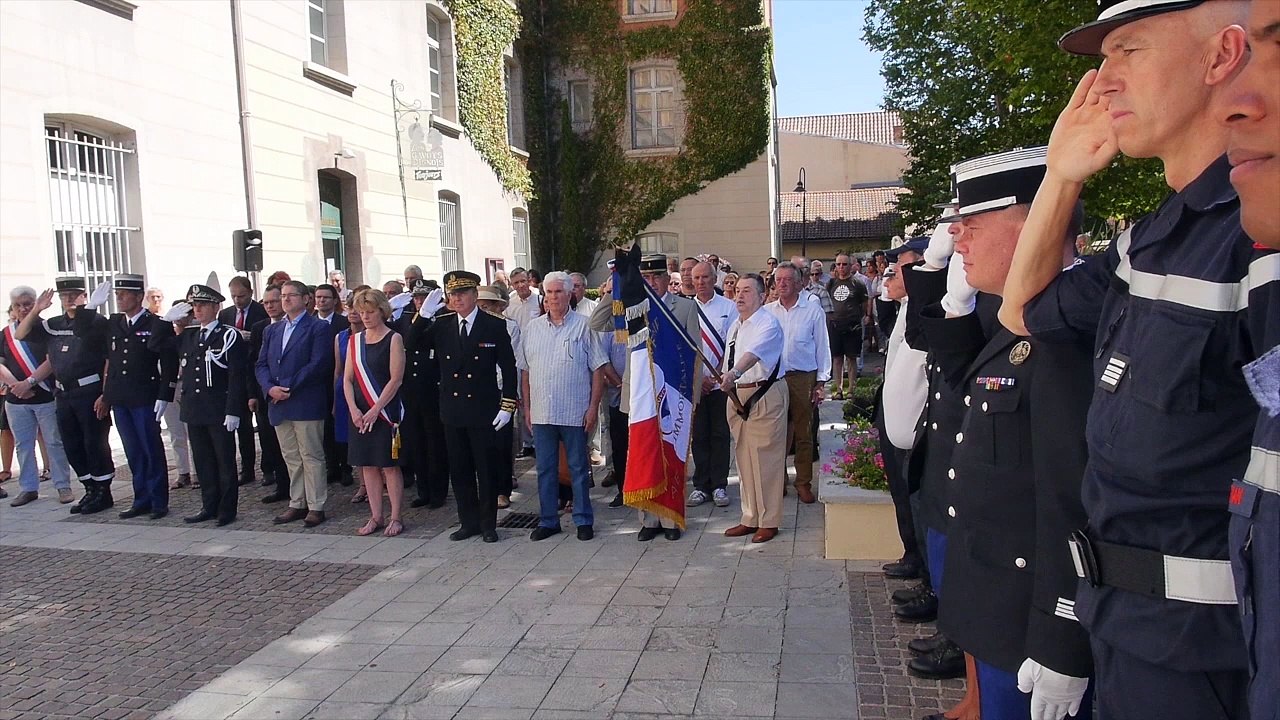 Attentat de Nice: revivez la minute de Silence à Digne en vidéo