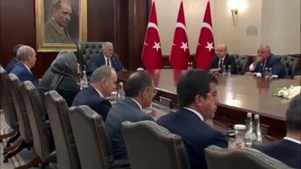 Başbakan Yıldırım: "Bunlar Asker Elbisesi İçerisine Girmiş Terör Örgütünün Mensuplarıdır"