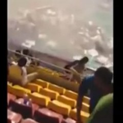 Un techo se derrumba durante un torneo de bádminton