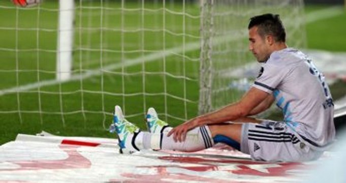 Robin van Persie, İdmanlarda Takımla Birlikte Çalışmıyor