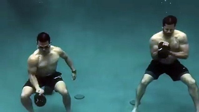 Découvrez l'incroyable salle de gym de ces deux mecs