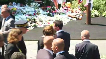 French PM Valls booed as minutes of silence held in Nice, Paris