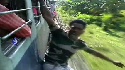 Mumbai Train Stunt Videos Dangerous Stupid Crazy Train Stunts