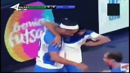 Ronaldinho, yine o golü attı