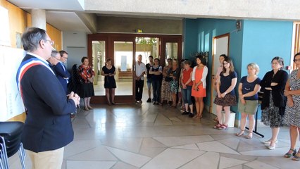 Minute de silence à la mairie de Vire (Calvados)