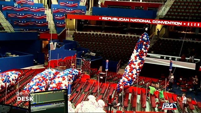 Trump hogs spotlight at Republican convention in Cleveland