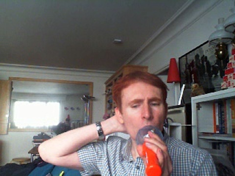 Wiwi égratigne "les mots" de Renaud