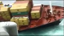 VIDEO- Enorme nave Container si spezza in mare al largo della Nuova Zelanda