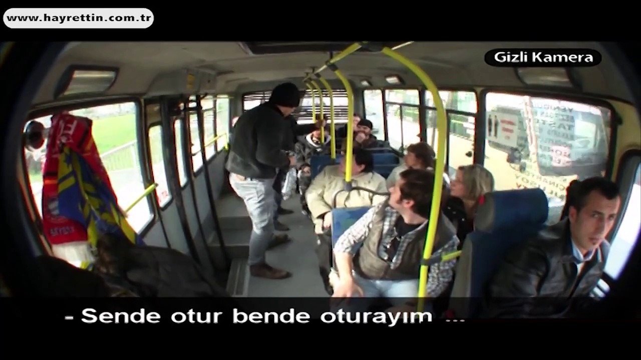 Minibüste Osuruk Şakası! - Hayrettin