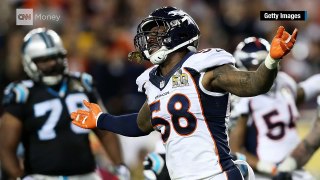 Von Miller wants long-term contract with Broncos