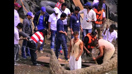 Mohenjo Daro Movie Hrithik Roshan Fights Crocodile LEAKED Footage - YouTube