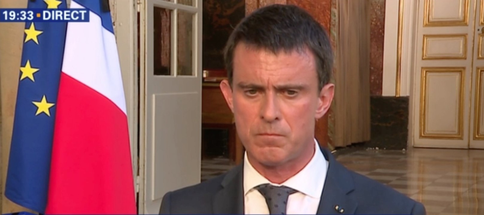 Manuel Valls: "les sifflets, les insultes sont indignes"