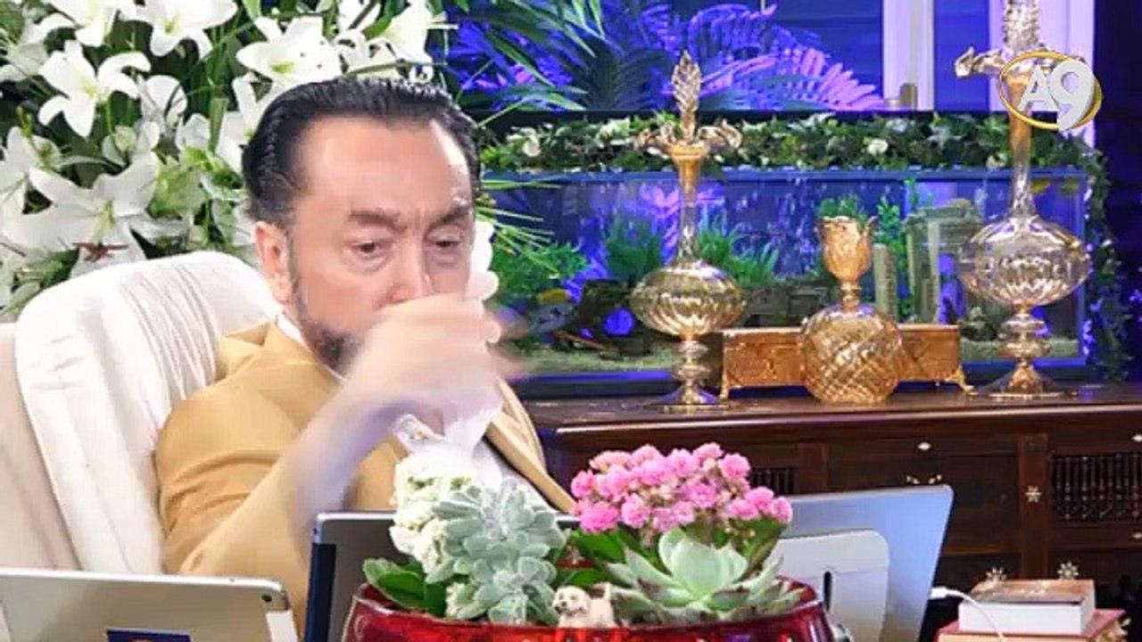 Adnan Oktar darbe girişimi gecesi gariban askerlere şefkatle yaklaşılmasını söyledi.