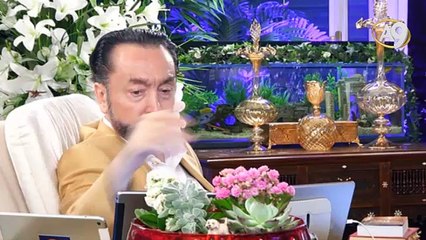 Adnan Oktar darbe girişimi gecesi gariban askerlere şefkatle yaklaşılmasını söyledi.