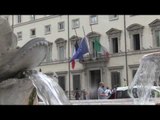 Roma - Attacco Nizza, bandiere a mezz'asta a Palazzo Chigi (15.07.16)
