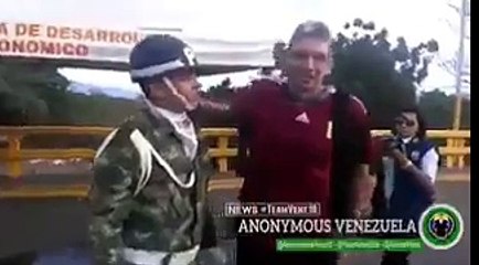 Hombre que cruzó la frontera le agradeció con abrazo a militar en Cúcuta