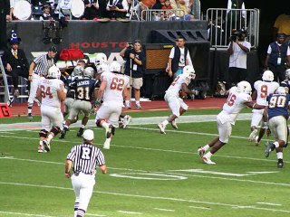 Two Florida freshmen WRs in jail on felony charges after BB gun incident