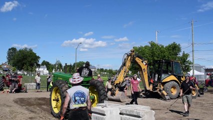 fin de la tire de tracteurs