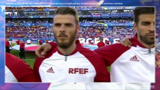 Spain vs Croatia Gerard Pique shows middle finger during Spain's national anthem.