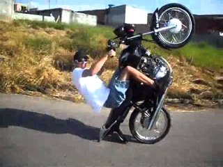 MOTO.....VAI RASPAR A PLACA NA MINHA 150..BY FLAVINHO DJ PIPOS..NOVA GERAÇAO 2016..RECORD...