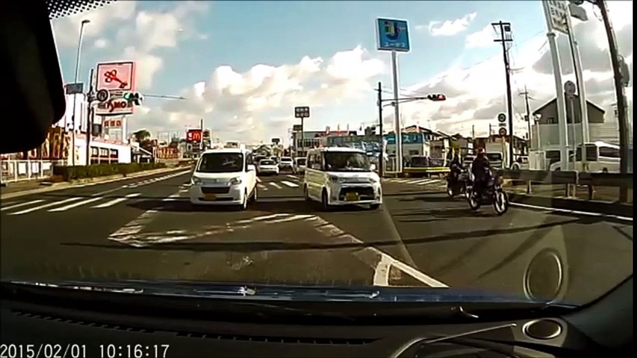 【閲覧注意】暴走族が左折巻き込まれ事故。