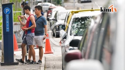 Harapan lawmakers protest DBKL's new parking fees