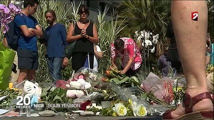 Un niçois très en colère contre François Hollande lui adresse un message : "Réveille toi !" - Regardez