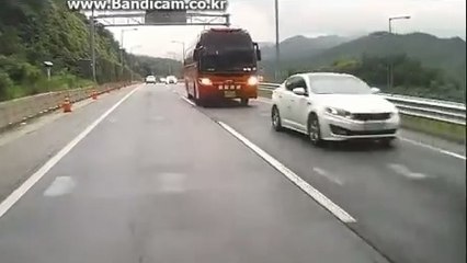 Автобус протаранил 5 машин на полном ходу