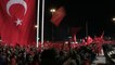 Les sympathisants d'Erdogan se réunissent sur la place Taksim