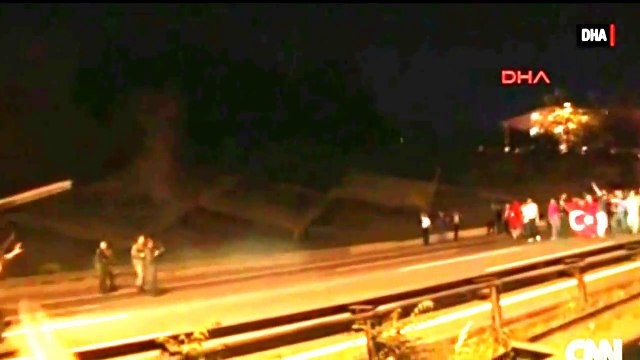 Turkey coup_ Police Arrested army officers and plotting to withdraw his forces from the streets