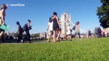 Londoners enjoy sunshine during 'mini heatwave'