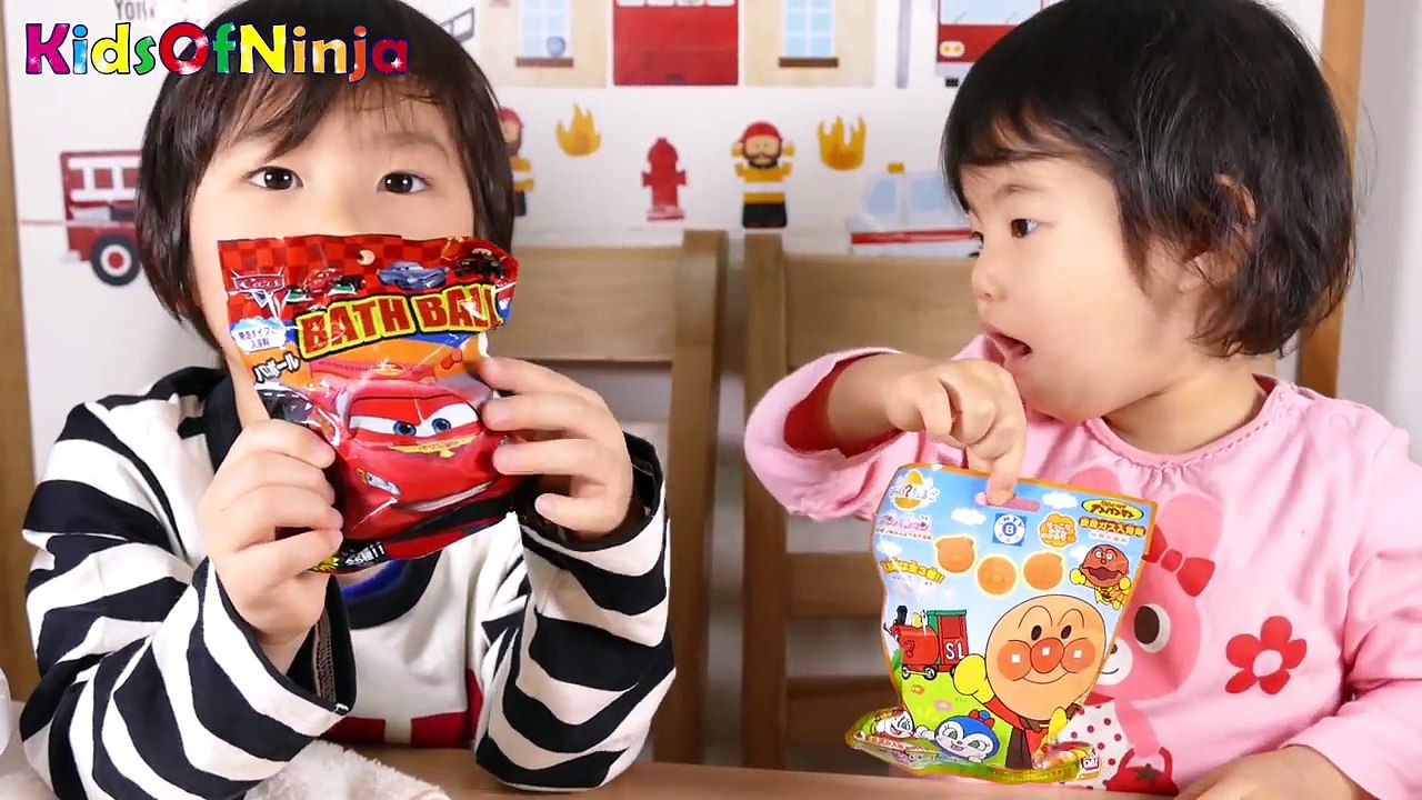 アンパンマン びっくらたまご ＆ カーズ バスボール おふろおもちゃ 水遊び Anpanman & Cars Surprise Bath Kids Toys