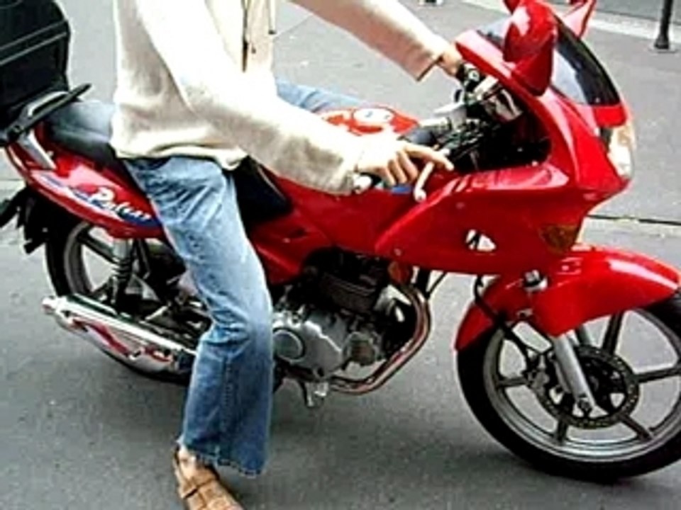 Moto Kymco en vente sur Ebay par Vendez-Malin