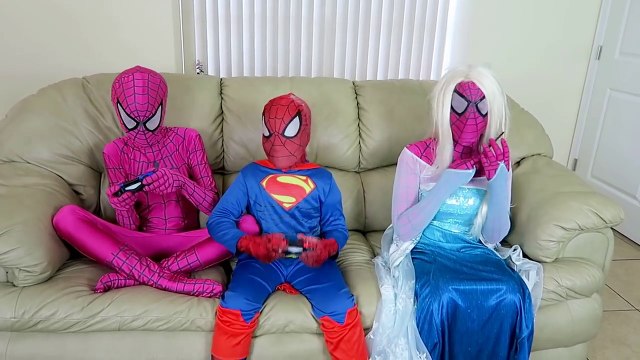 Joker Loses His Face! - Spiderman vs Joker vs Venom vs Frozen Elsa - Wubble Bubble - Fun Superheroes