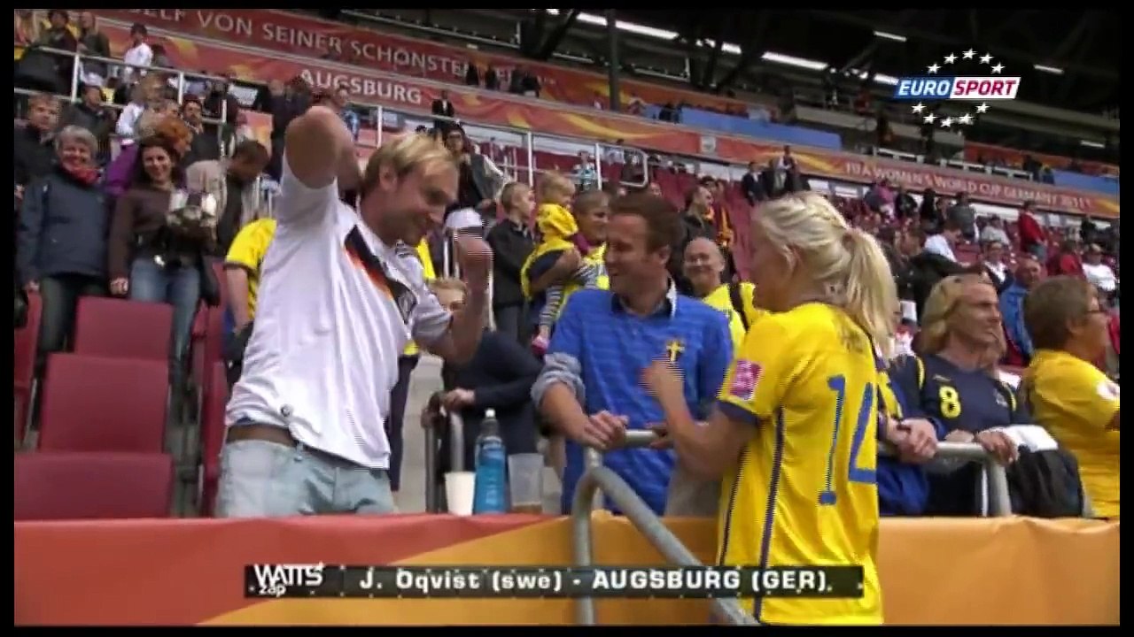 Ce supporter malin échange son maillot avec une joueuse !