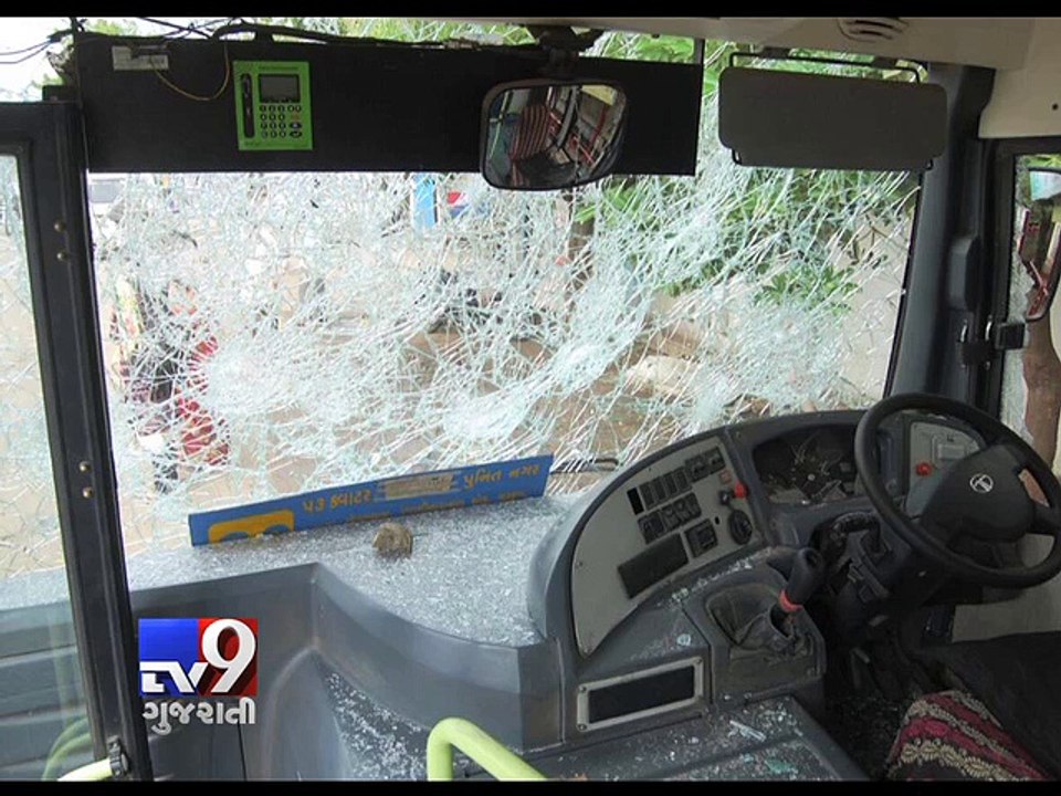 Rajkot - Protest against atrocity on dalits turns violent, one state transport bus stoned - Tv9
