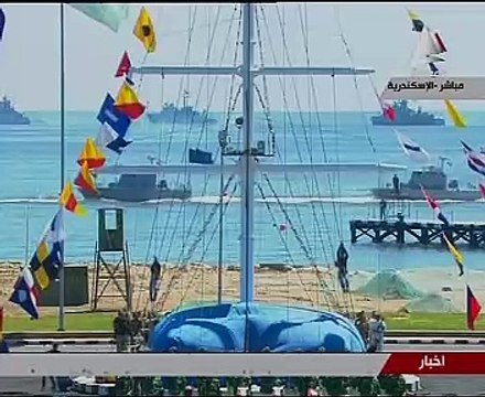 خريجى كليتى البحرية و الدفاع الجوى يجسدون مصر بحفل تخرجهم