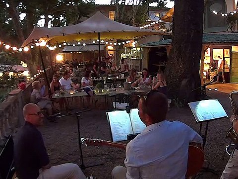 Presk au complet extraits du trio live