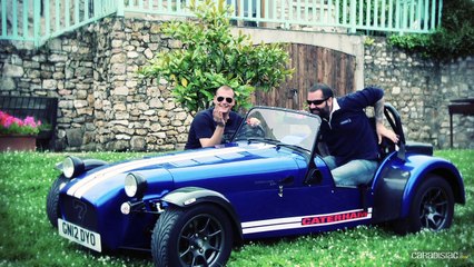 Comparatif Chevrolet Camaro Cabriolet vs Caterham R300 Superlight