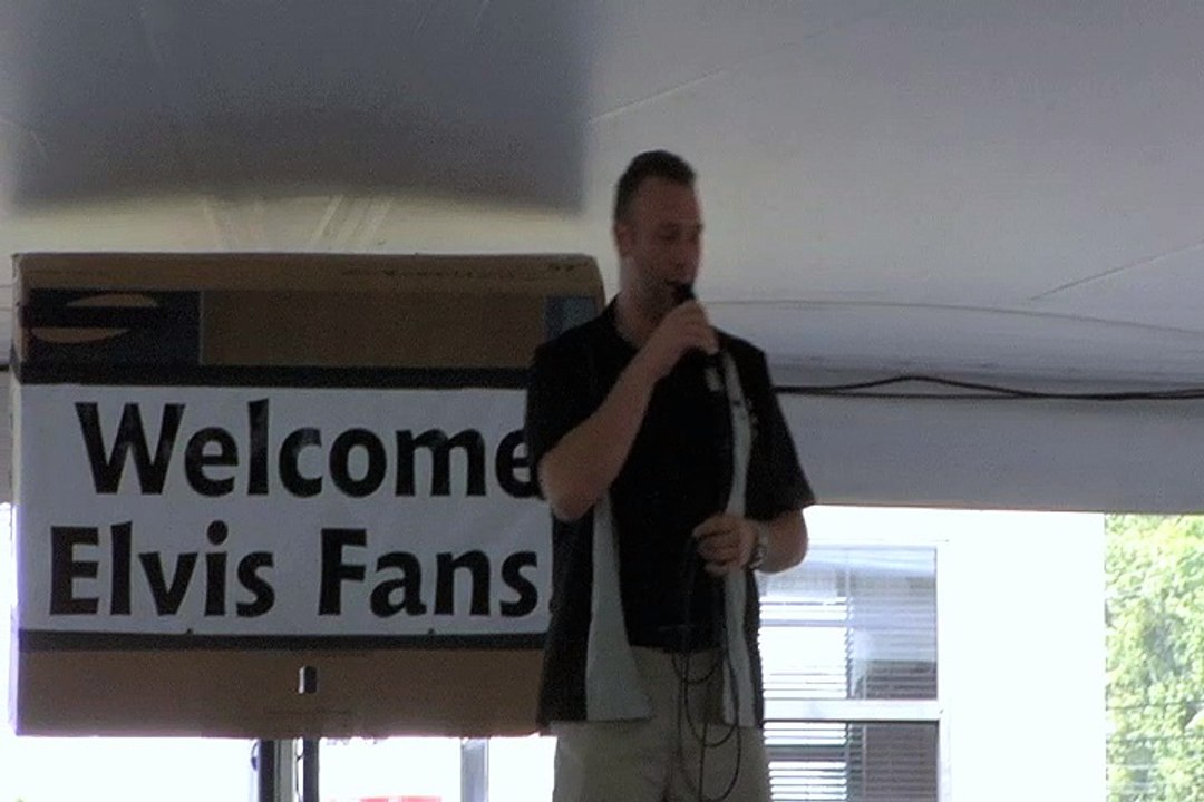 Scott Michael sings 'Danny Boy' Elvis Week 2007