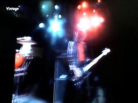 Walking On Sunshine / Katrina Ànd The Waves