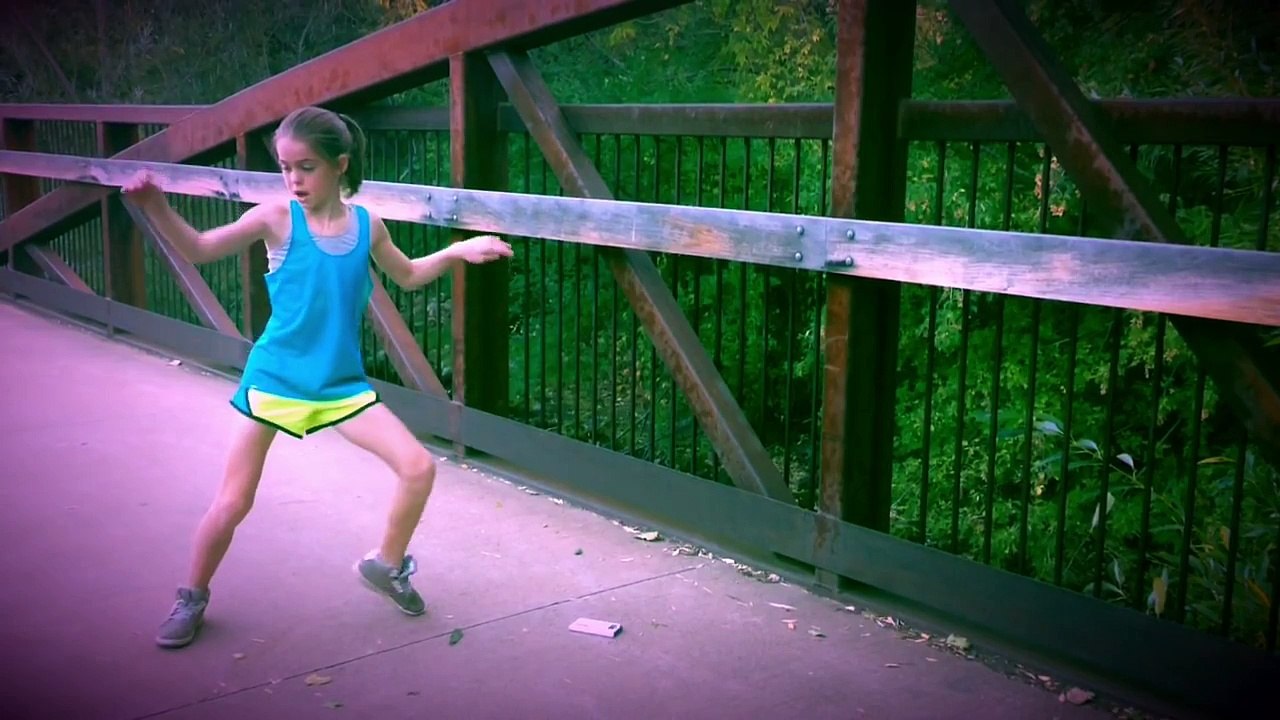 Vous n’allez pas en revenir lorsque vous allez voir cette fillette danser
