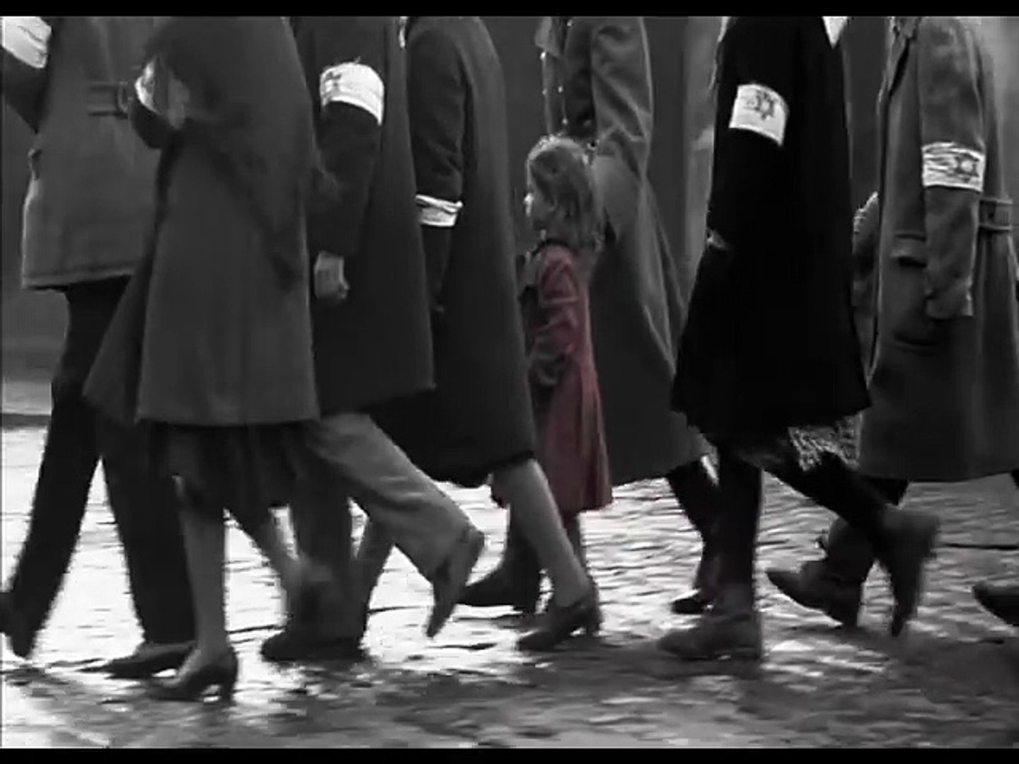 La liste de Schindler (1993) extrait - La petite fille au manteau rouge 1 -  Vidéo Dailymotion