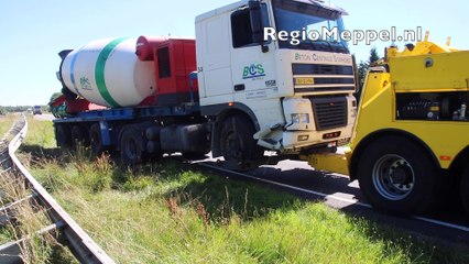 Betonwagen wagen van de weg