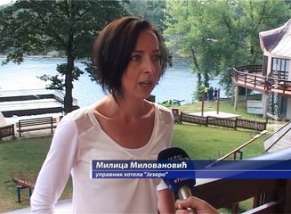 Uklanjanje podvodne trave iz Borskog jezera, 19. jul 2016. (RTV Bor)